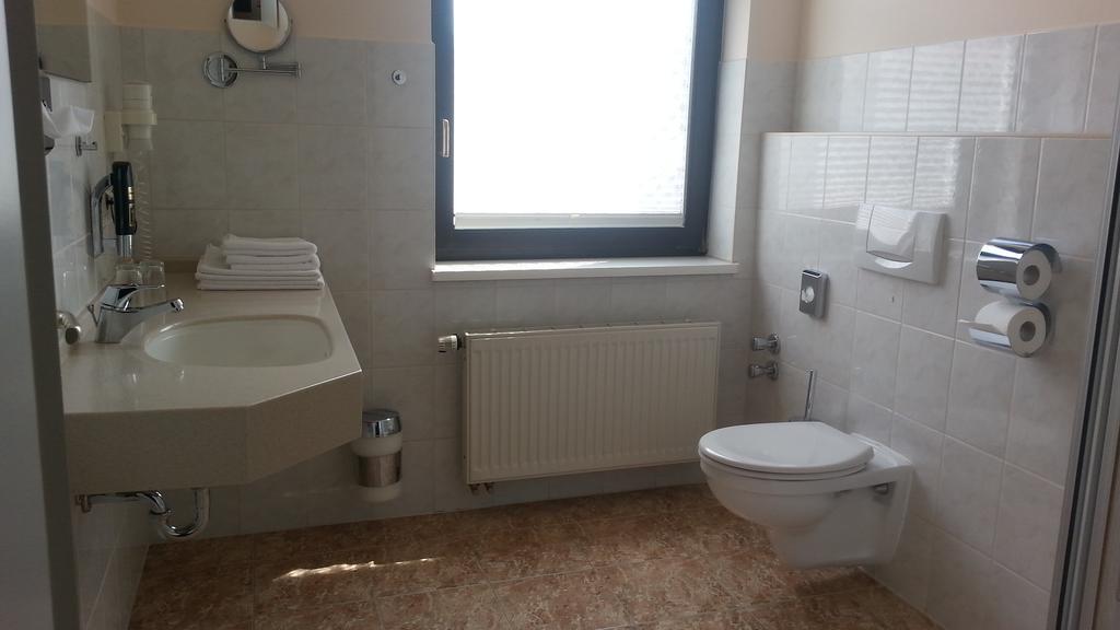 Teichhotel Schmalkalden Δωμάτιο φωτογραφία